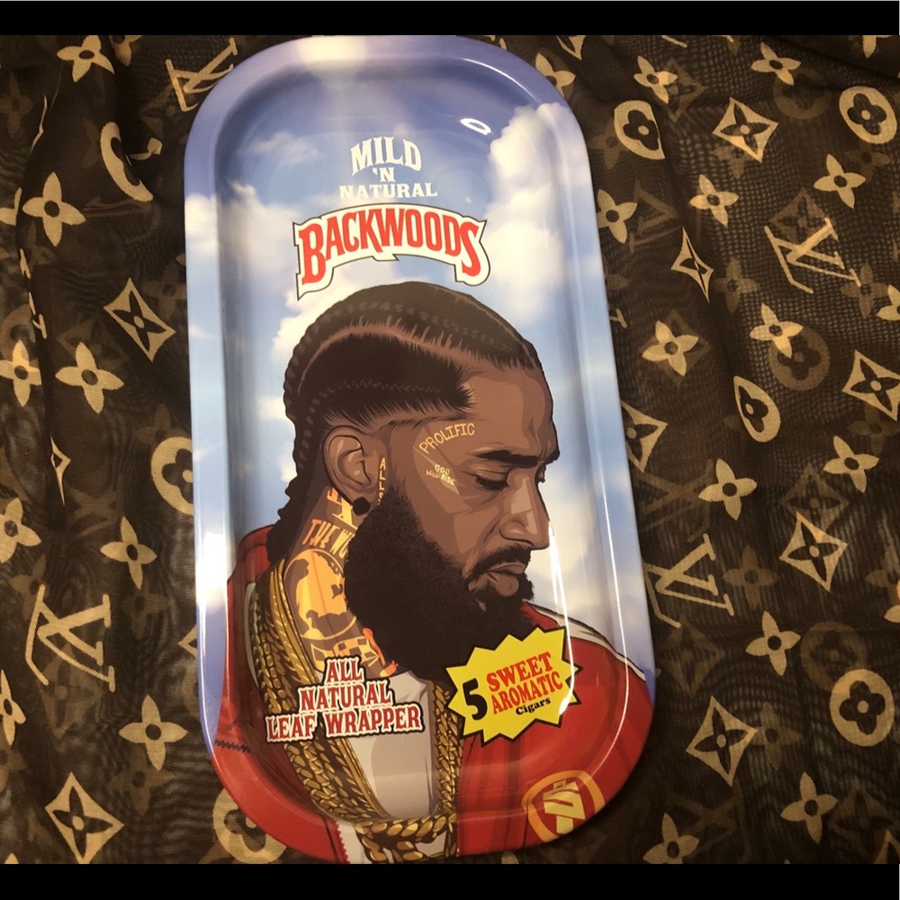 Nipsy Hustle rolling tray